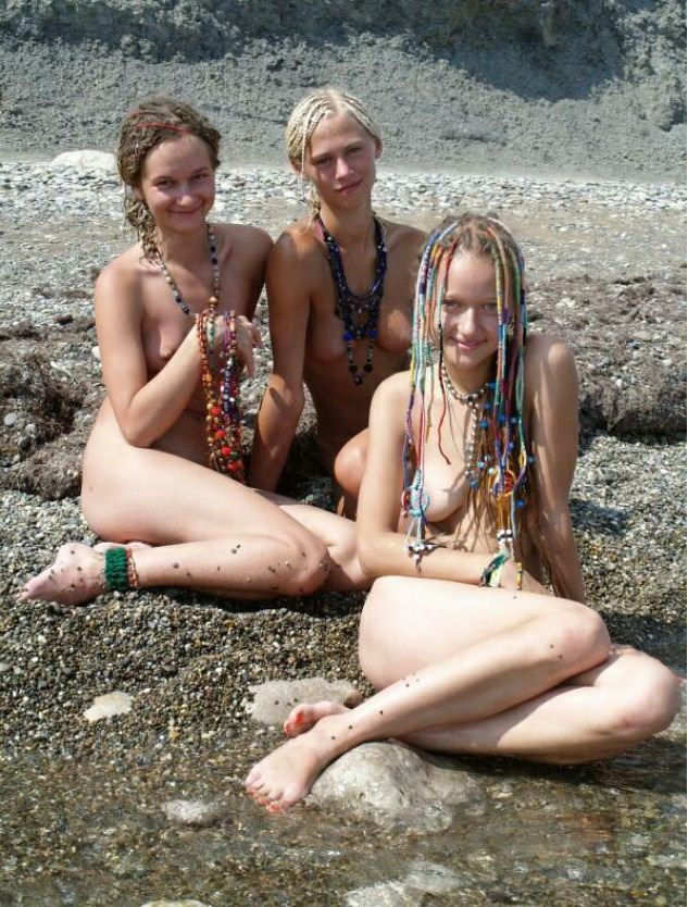 Bare girls students on a beach | Russianbare